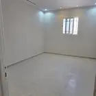 شقه الايجار 4 غرف مع سطح حي البيان