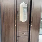 دولاب خشب كبير