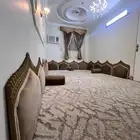 كنب أرضي مع ستارة