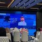 مقدم محترف باللغتين