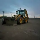 جي سي بي للإيجار