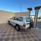 جيب لاندكروزر موديل 2000 ابيض