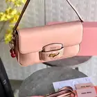 نصارات وشنط نسائية