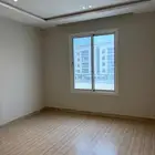 شقة فاخرة للأيجار حي الحمراء في مجمع سكني موقع مميز