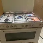فرن نظيف مافيه عيب ولاشي