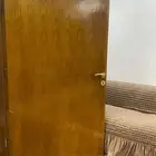 مطبخ نظيف جدا  للبيع مع ثلاثة أبواب خشب