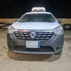 سيارة رينو