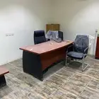 مكاتب موظفين وكنب ودواليب ملفات نظيفه للبيع المستعجل