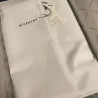 قماش ثوب ابيض ماركة جيفنشي