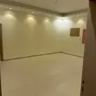 شقتين كبيرة مجددة للإيجار في حي العريض