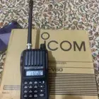 ايكوم يدوي ياباني شبه جديد بكرتونه وملحقاته IC-V80