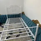 سرير حديد