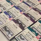 رموش طبيعية