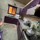 للبيع طقم مطبخ 13 متره يبي له مفصلات وكم قطعه صاج