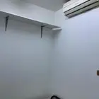 غرفة سائق مع دورات مياه