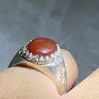 خاتم فضة بفص عقيق (الفص مكسور)