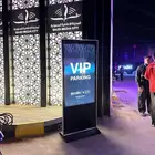 شاشات طوليه تفاعليه للايجاررر