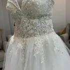 للبيع فستان زواج لم يستخدم