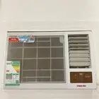 يوجد ثلاث مكيفات شباك