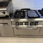 غاز مطعم مع فرن استعمال نظيف