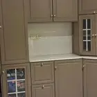دولاب مطبخ نظيف جدا
