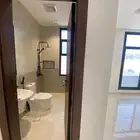 شقه للبيع خمس غرف