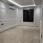 للإيجار شقة من عمارة الرياض حي الملقا 80.000