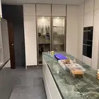 مطابخ ألمونيوم وخشب