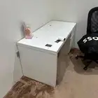 مكتب من ايكيا استعمال نضيف