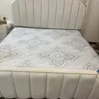 سرير ومرتبه