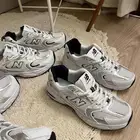 شوزات نيو بالانس شامل التوصيل ودفع عند الاستلام
