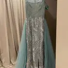 فستانين للبيع