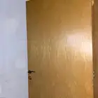باب جديد ونظيف