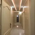 شقة بحي الراية اربعة غرف و سطح خاص