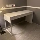 مكتب طاولة ايكيا