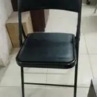 كرسي حديد قابل للطي لون اسود