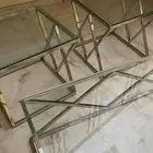 طاوله قزاز وحده كبيره وثنتين متوسطه
