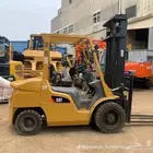 يوجد لدينا رافعه شوكية للايجار اليومي والشهري بجميع احجامها