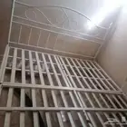 سرير نوم ومضخت زيت