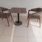 البيع طاولة