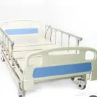 سرير طبي بجهاز تحكم