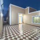 دور ارضي مؤسس ثلاث شقق مساحه 375 متر