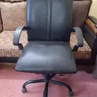 كرسي مكتب