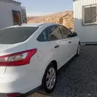 سياره من نوع فورد فوكس موديل 2014 البدي لا يوجد به اي حوا ط