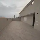 دور جديد مع السطح للإجار السنوي حي الصواري ابحر الشماليه