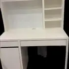 مكتب من ايكيا لون ابيض