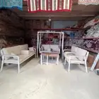 طاولات وكراسي
