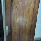 باب خشب مستعمل