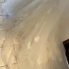 فستان زفاف للإيجار