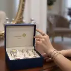 ساعات أطقم نسائيه
